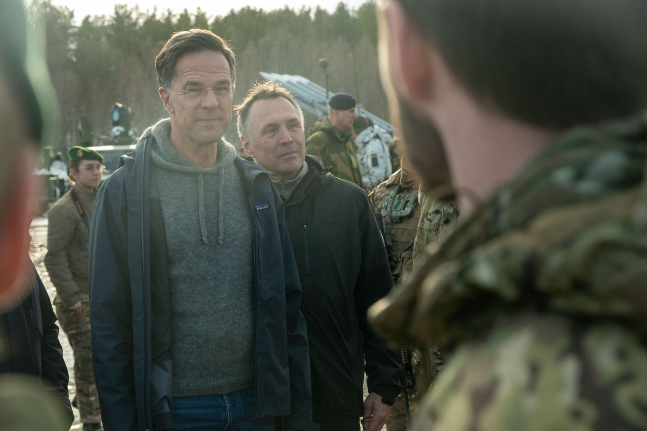 NATO Secretary General Mark Rutte visits Norway and interacts with combat ready soldiers