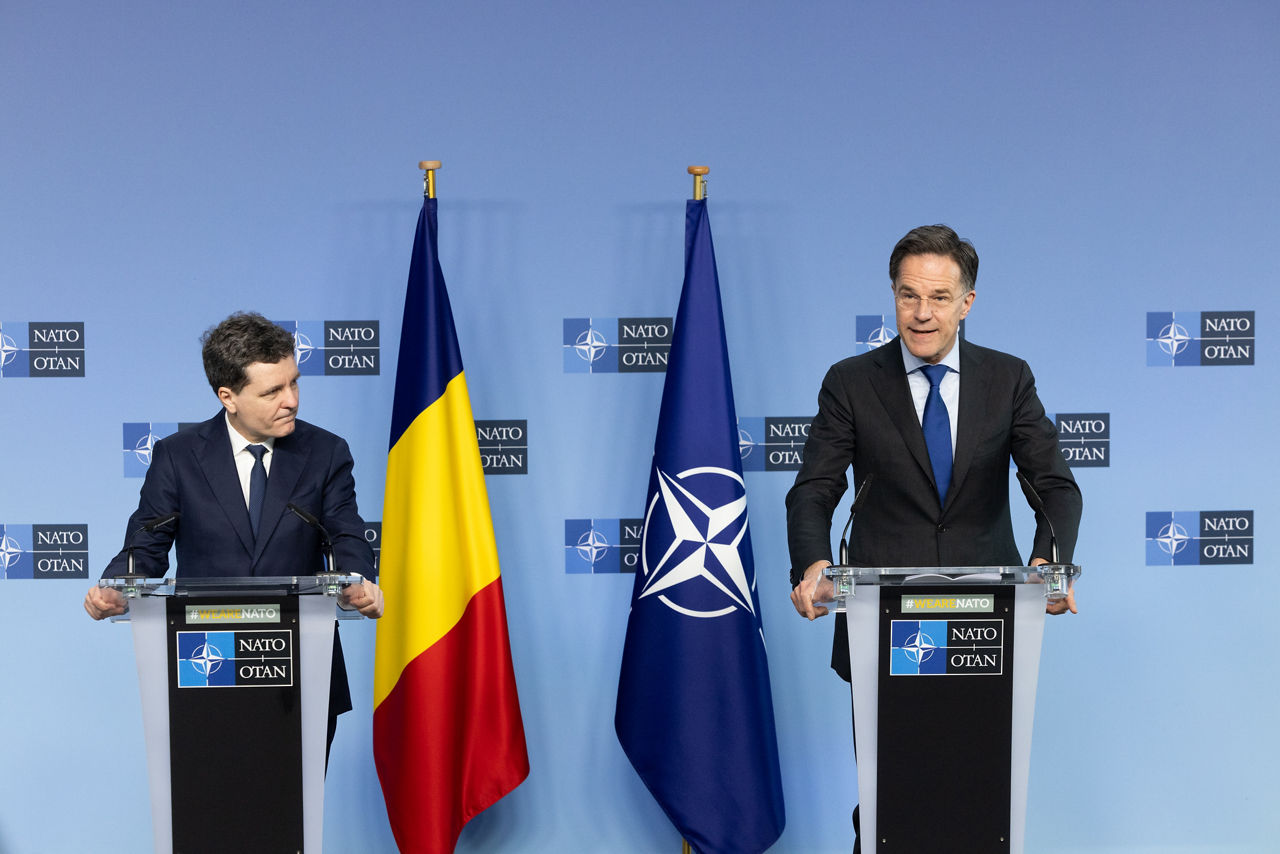 NATO Secretary General meets with the President of Romania
