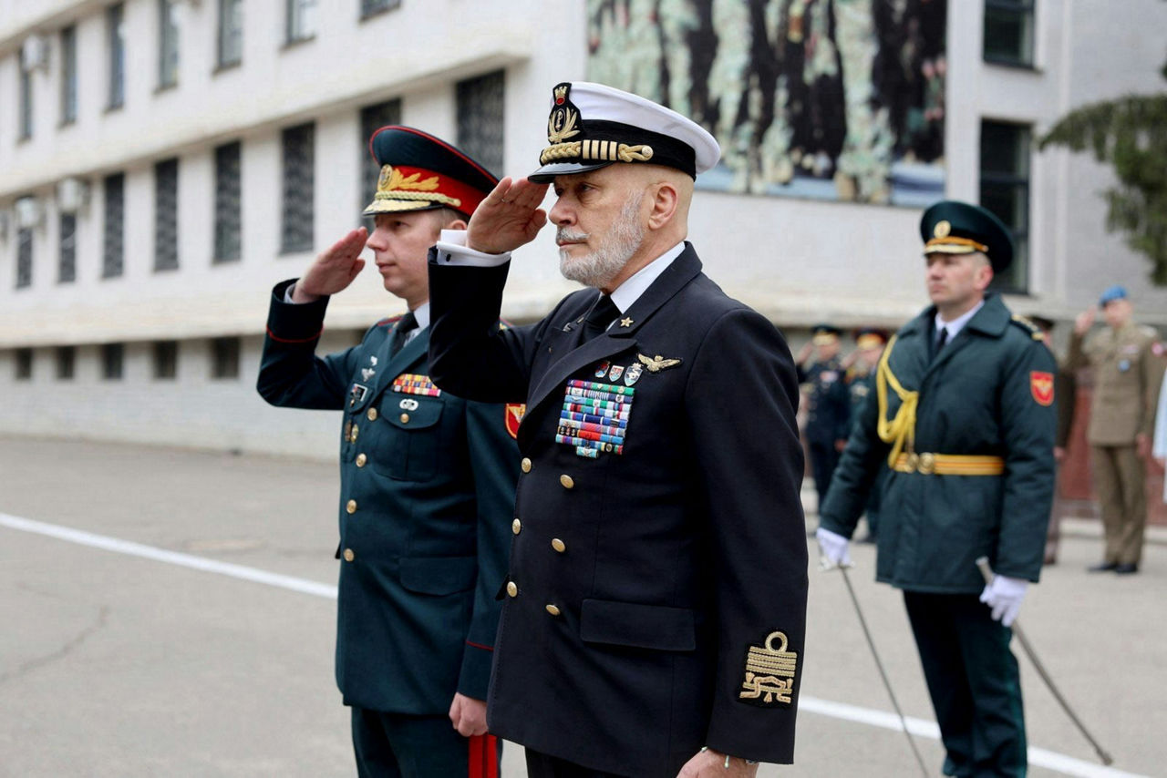 Chair of the NATO Military Committee visits the Republic of Moldova