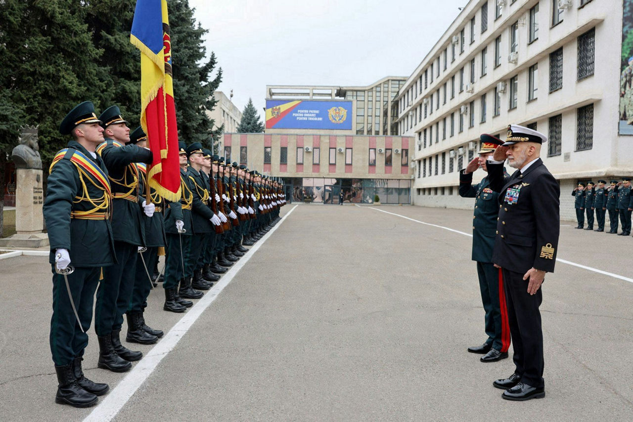 Chair of the NATO Military Committee Admiral Giuseppe Cavo Dragone at the Official Meeting Ceremony at the Ministry of Defense, the Republic of Moldova