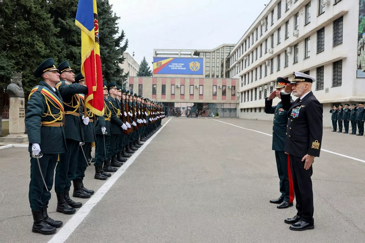 Chair of the NATO Military Committee Admiral Giuseppe Cavo Dragone at the Official Meeting Ceremony at the Ministry of Defense, the Republic of Moldova