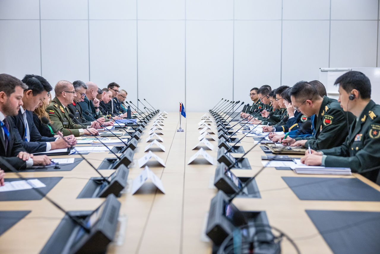 DGIMS staff talks with China