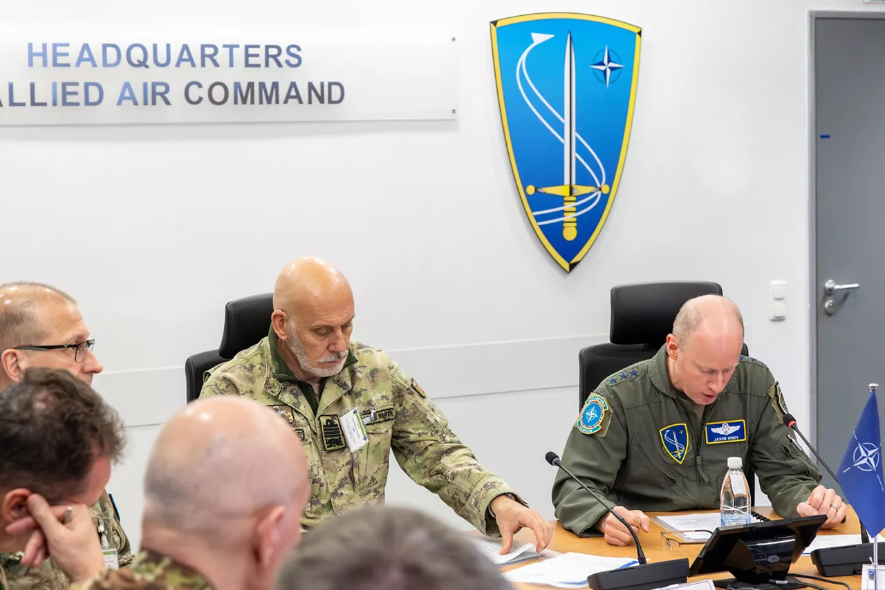 Left to Right: The Director General of the International Military Staff (DGIMS), Lieutenant General Remigijus Baltrėnas, the Chair of the NATO Military Committee, Admiral Giuseppe Cavo Dragone, and Allied Air Command (AIRCOM) Commander, Lieutenant General Jason T. Hinds, during briefings