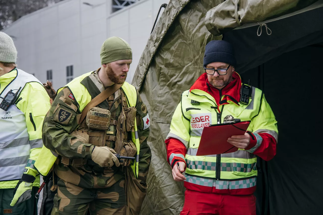 Civil and Military health professionals cooperate during Arctic Health Preparedness Exercise at Cold Response 2026.