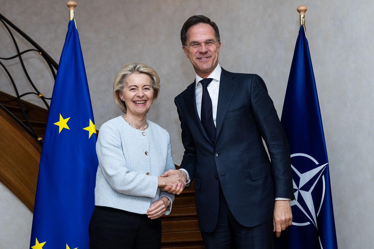 NATO Secretary General meets the President of the European Commission ...