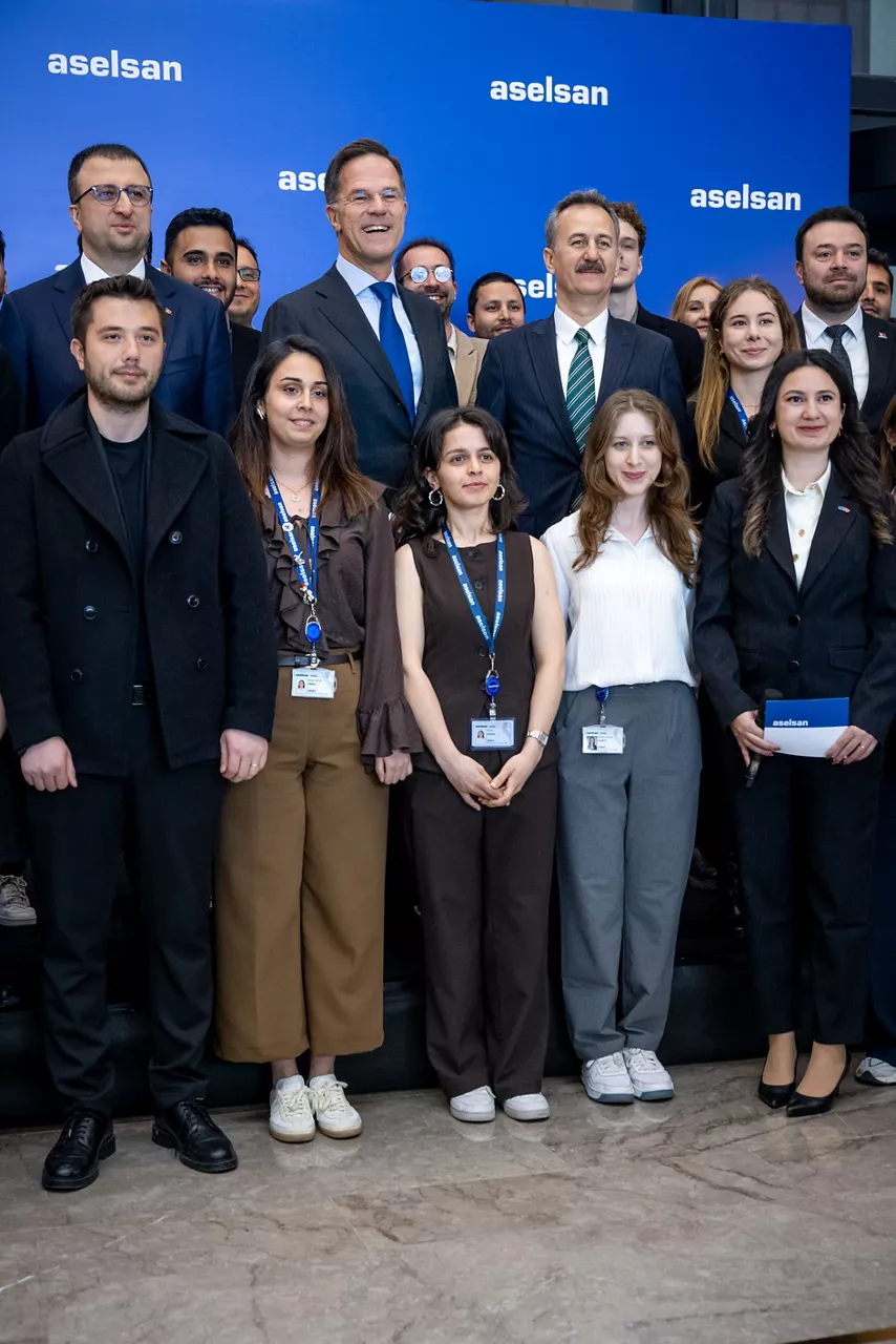 NATO Secretary General Mark Rutte meets with young engineers