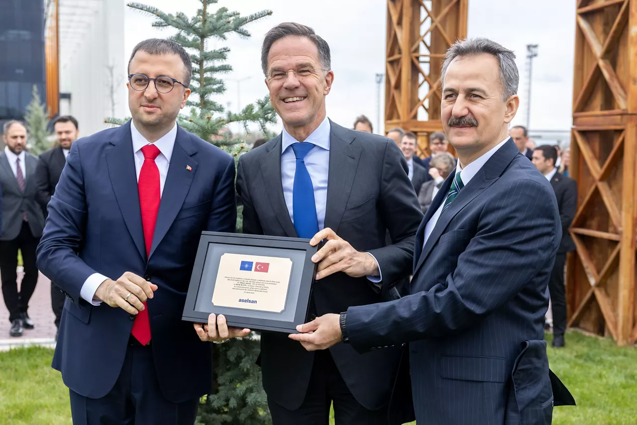 NATO Secretary General Mark Rutte with Ahmet Akyol, CEO of ASELSAN and Haluk Görgün, Secretary of Turkish Defence Industries
