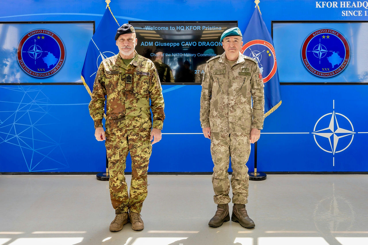 The Chair of the NATO Military Committee Admiral Giuseppe Cavo Dragone and KFOR Commander Major General Ozkan Ulutas during MC visit to KFOR