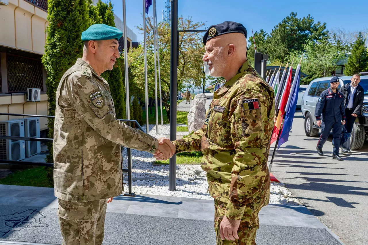 The Chair of the NATO Military Committee Admiral Giuseppe Cavo Dragone and KFOR Commander Major General Ozkan Ulutas during MC visit to KFOR