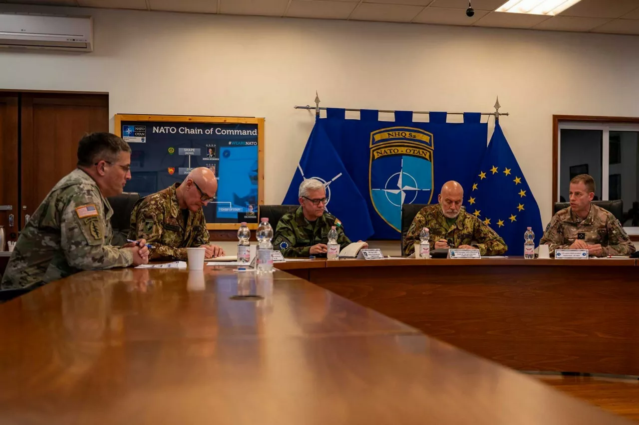 CMC and CEUMC receiving a briefing at NATO HQ Sarajevo and EUFOR during their visit to Bosnia and Herzegovina