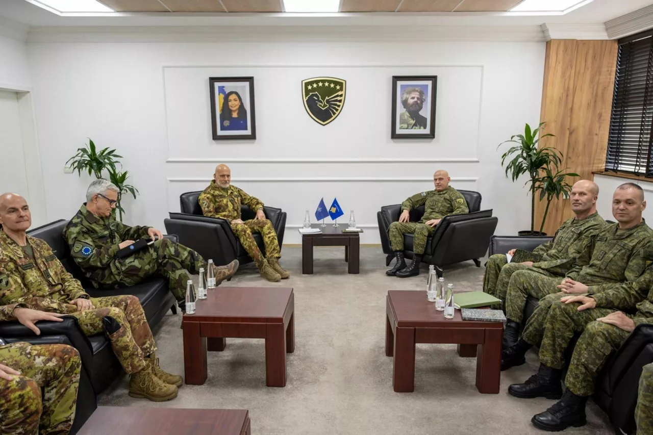 CMC and CEUMC with the Commander of the Kosovo Security Force (KSF), Lieutenant General Bashkimi Jashari