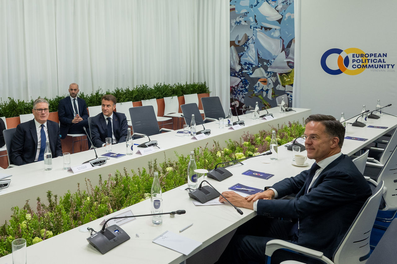NATO Secretary General Mark Rutte meets with Emmanuel Macron, President of France, and Keir Starmer, Prime Minister of the United Kingdom