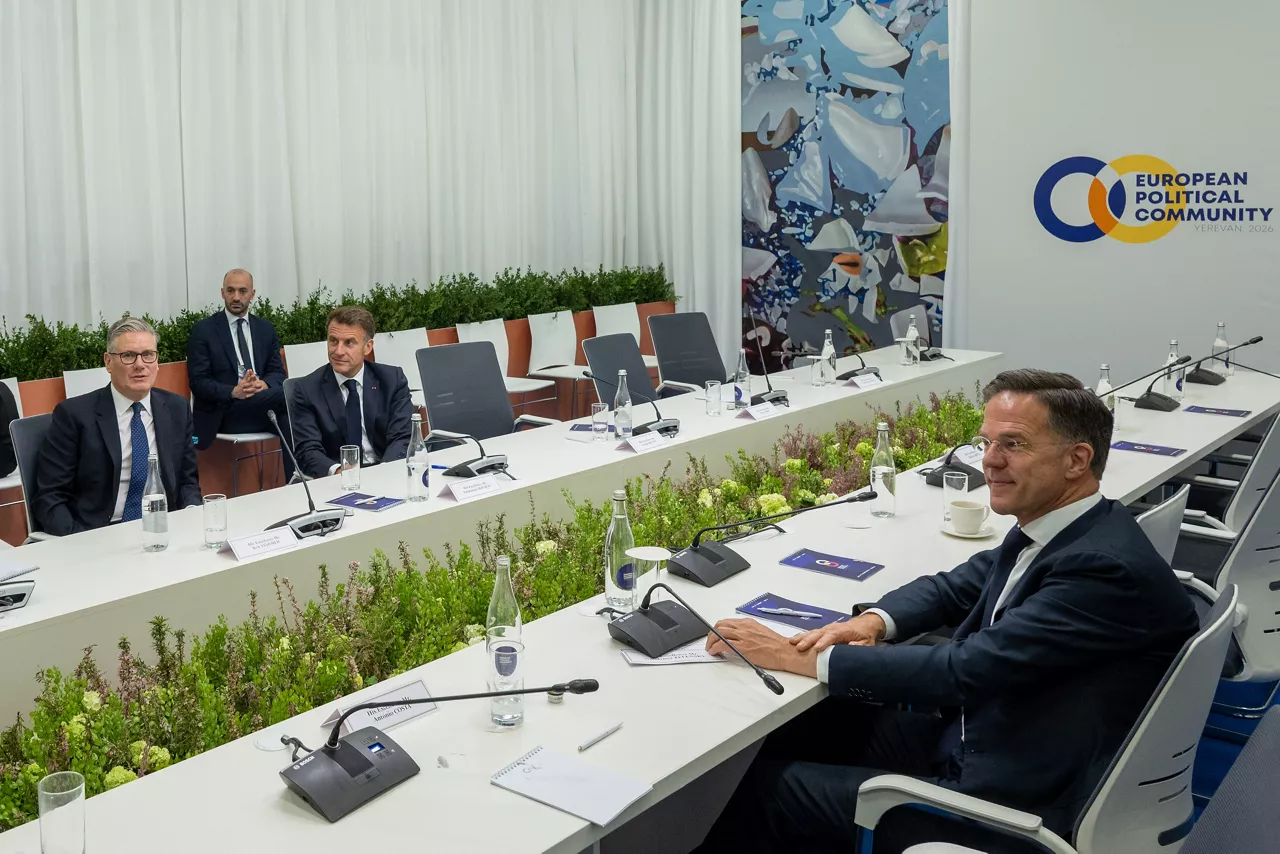 NATO Secretary General Mark Rutte meets with Emmanuel Macron, President of France, and Keir Starmer, Prime Minister of the United Kingdom