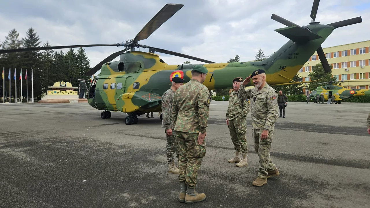 The Chair of the NATO Military Committee, Admiral Giuseppe Cavo Dragone during his visit to Romania.