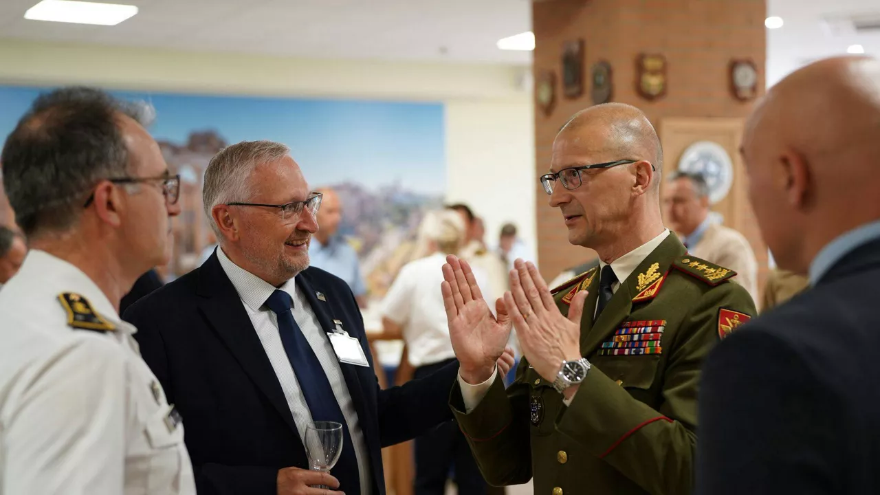 Lieutenant General Remigijus Baltrėnas, DGIMS) and Generals, Flag Officers and Ambassadors Course (GFOAC) participants