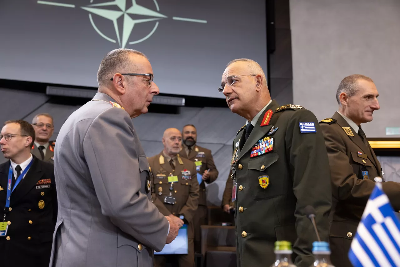 Left to Right - The Chief of Defence of Germany, General Carsten Breuer with the Chief of Defence of Greece, General Dimitrios Choupis.