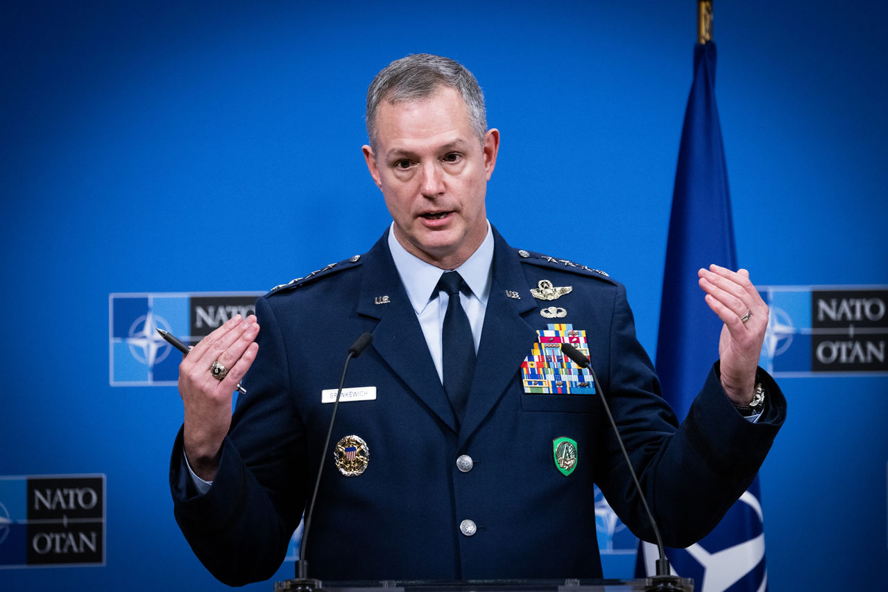 Press conference by the Chair of the NATO Military Committee, Supreme Allied Commander Europe, and the Supreme Allied Commander Transformation – The NATO Military Committee in Chiefs of Defence Session (MCCS) – 19 May 2026