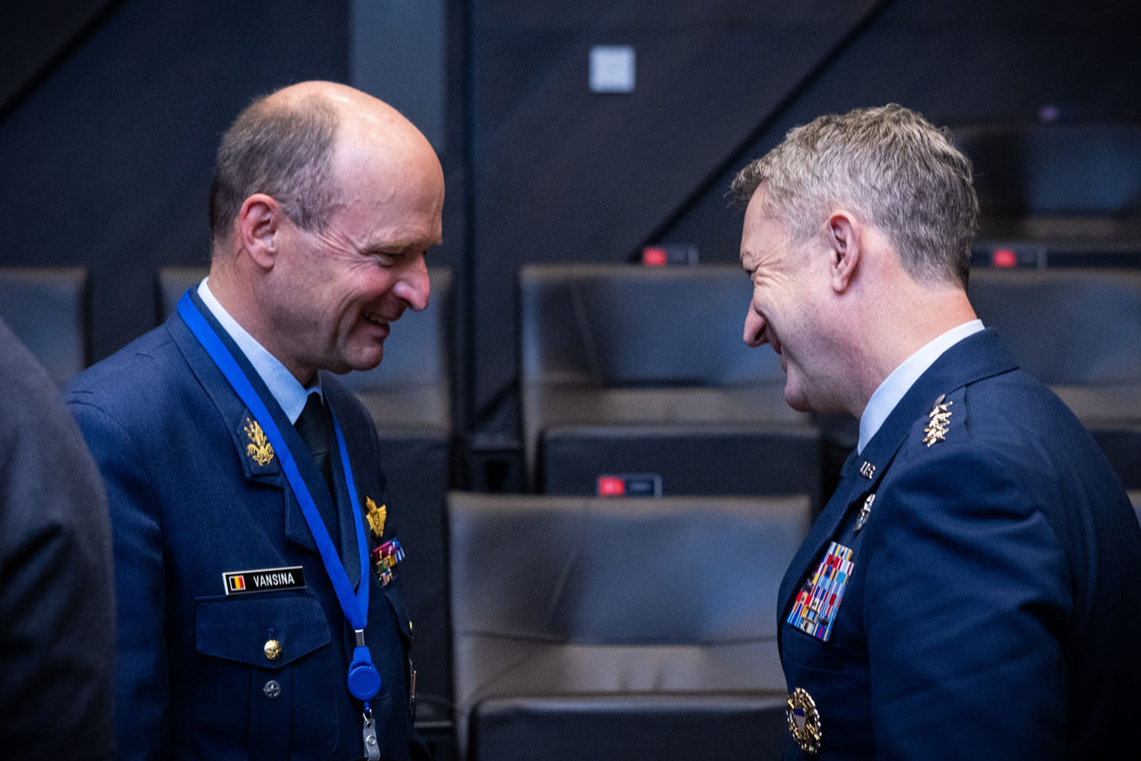 Left to Right - The Chief of Defence of Belgium, General Frederik Vansina with the Chief of Defence of the United States, General J. Dan Caine.