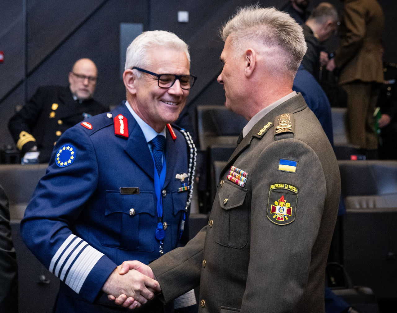 Left to Right - The Chair of the EU Military Committee (CEUMC), General Seán Clancy with the Military Representative of Ukraine, Major General Serhii Salkutsan.