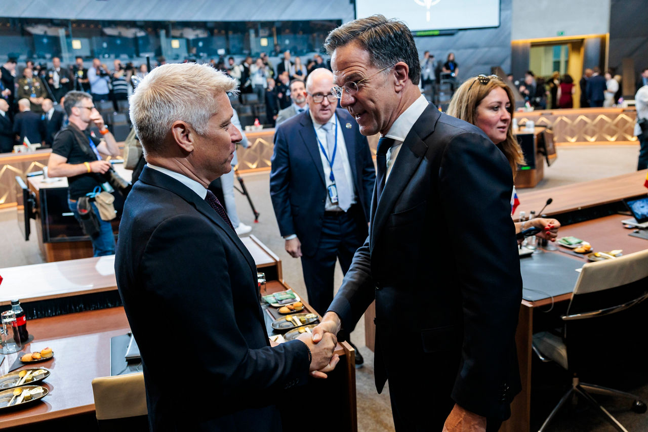 Valentin Hajdinjak  (Minister of Defence, Slovenia)
