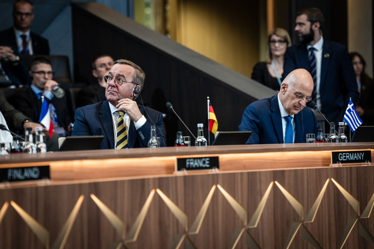 [from left to right] Boris Pistorius (Minister of Defence, Germany) and Nikolaos Dendias (Minister of Defence, Greece)
