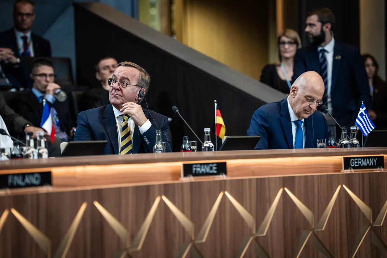 [from left to right] Boris Pistorius (Minister of Defence, Germany) and Nikolaos Dendias (Minister of Defence, Greece)
