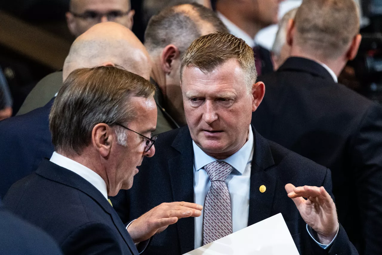 Raivis Melnis (Minister of Defence, Latvia) and Boris Pistorius (Minister of Defence, Germany)
