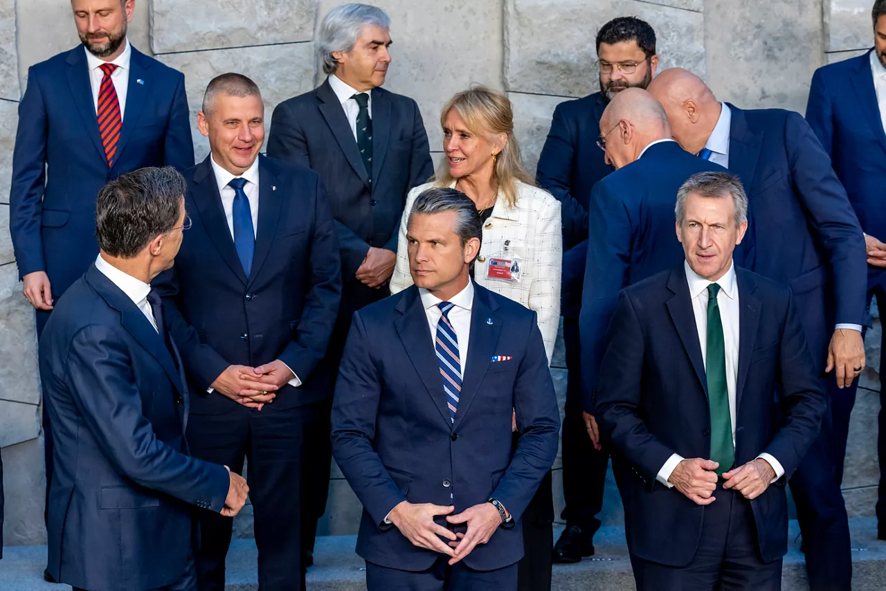 NATO Secretary General Mark Rutte with Pete Hegseth (US Secretary of War) and Dan Jarvis (Secretary of Defence, United Kingdom). Second row: Romulusz Ruszin-Szendi  (Minister of Defence, Hungary) and Þorgerður Katrín Gunnarsdóttir (Minister of Foreign Affairs, Iceland)