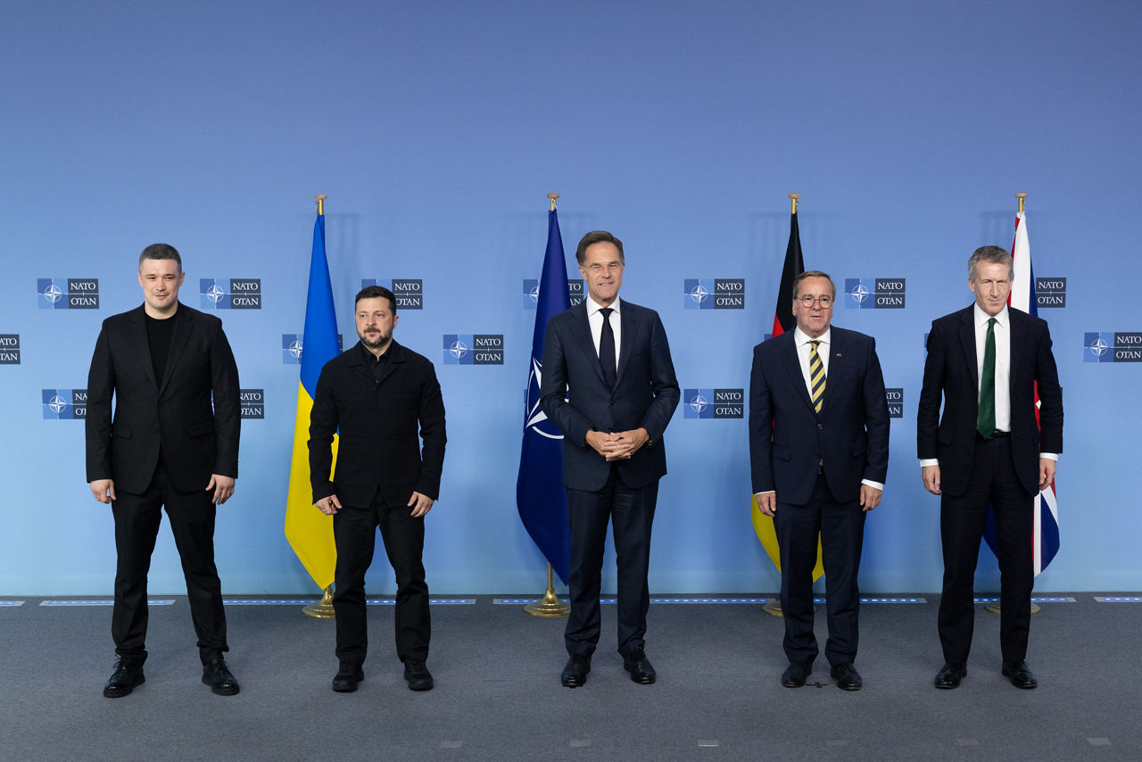 [from left to right] Mykhailo Fedorov (Minister of Defence, Ukraine), Volodymyr Zelenskyy (President, Ukraine), NATO Secretary General Mark Rutte, Boris Pistorius (Minister of Defence, Germany) and Dan Jarvis (Secretary of Defence, United Kingdom)