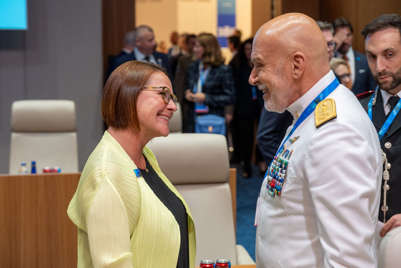 Minister of Defence of Luxembourg Yuriko Backes and Chair of the NATO Military Committee Admiral Giuseppe Cavo Dragone