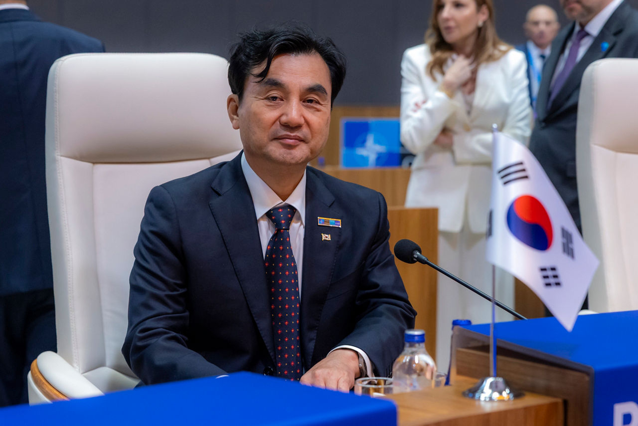 Minister of Defence of the Republic of Korea Ahn Gyu-back