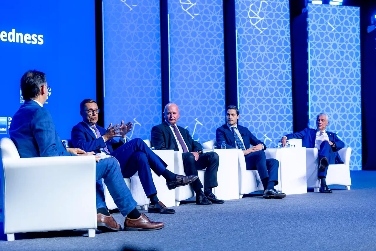 President of Finland Alexander Stubb, Prime Minister of the Netherlands Rob Jetten, CEO of Saab Group Micael Johansson, CEO of Leonardo Lorenzo Mariani moderated by Anton La Guardia from The Economist 