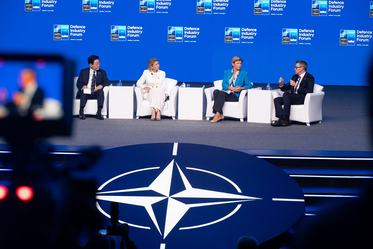 Plenary session with President of the Republic of Korea Lee Jae Myung, Minister for Foreign Affairs of Latvia Baiba Braže, Minister for Defence Industry of Australia Pat Conroy, and President & CFO of Planet Labs Ashley Johnson. Moderated by Chris Lunday, Politico