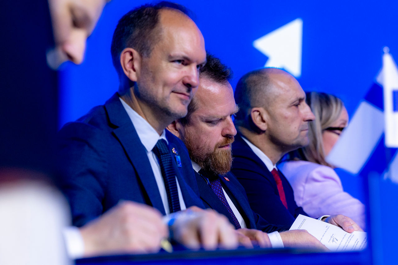 Combined signing ceremony with NATO Allies