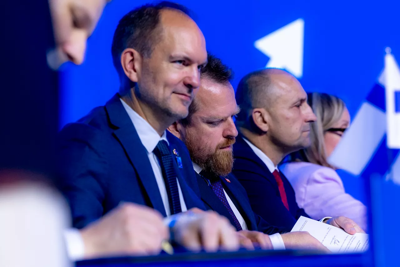 Combined signing ceremony with NATO Allies