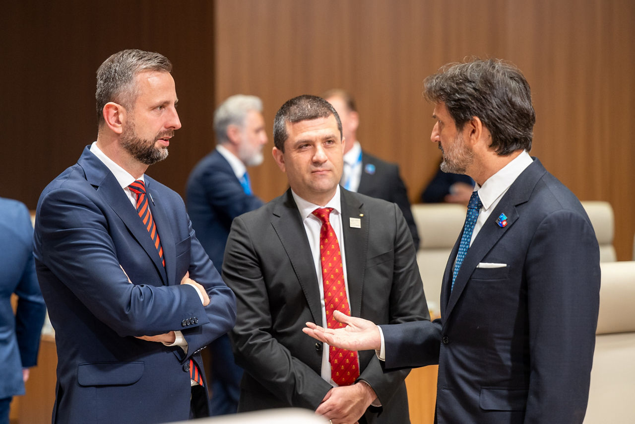 [from left to right] Minister of Defence of Poland Władysław Kosiniak-Kamysz, Minister of Defence of Romania Radu-Dinel Miruță, Minister of Defence of the Slovak Republic Robert Kaliňák 
