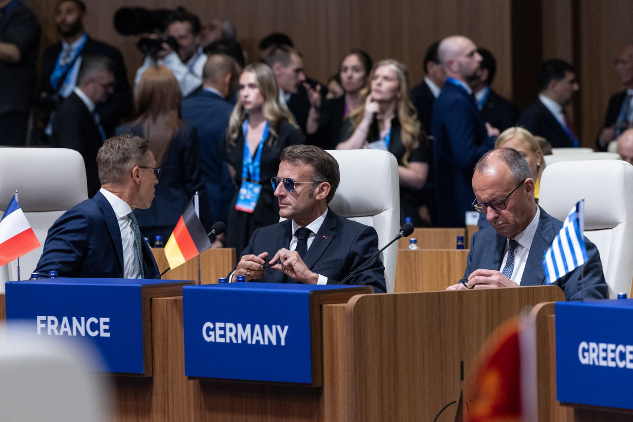 [from left to right] President of Finland Alexander Stubb, President of France Emmanuel Macron, Chancellor of Germany Friedrich Merz 