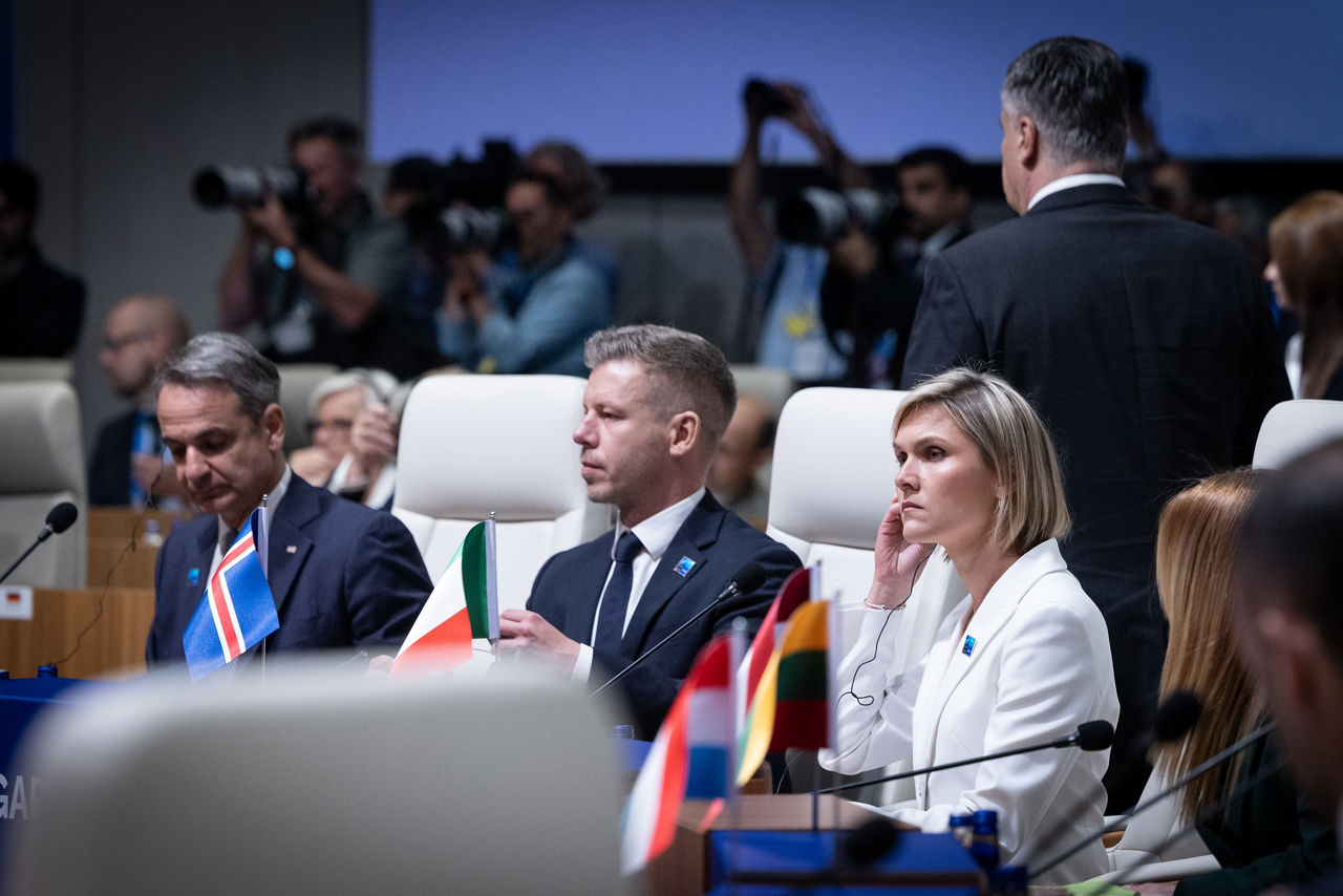 [from left to right] Prime Minister of Greece, Kyriakos Mitsotakis, Prime Minister of Hungary Magyar Péter and Prime Minister of Iceland Kristrún Frostadóttir 
