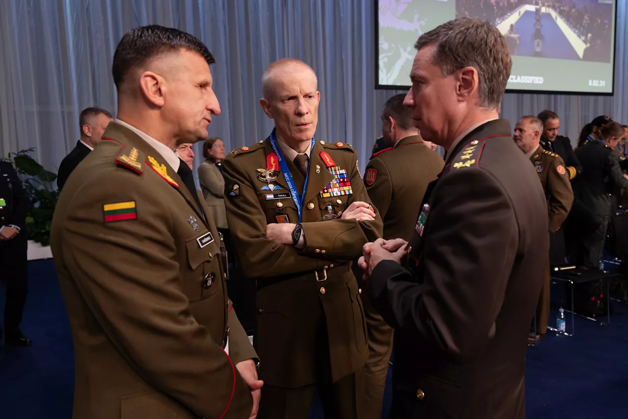 Left to Right - The Chief of Defence of Lithuania, General Raimundas Vaikšnoras, the Chief of Defence of Luxembourg, General Steve Thull, and 
the Chief of Defence of Latvia, Lieutenant General Kaspars Pudāns.


