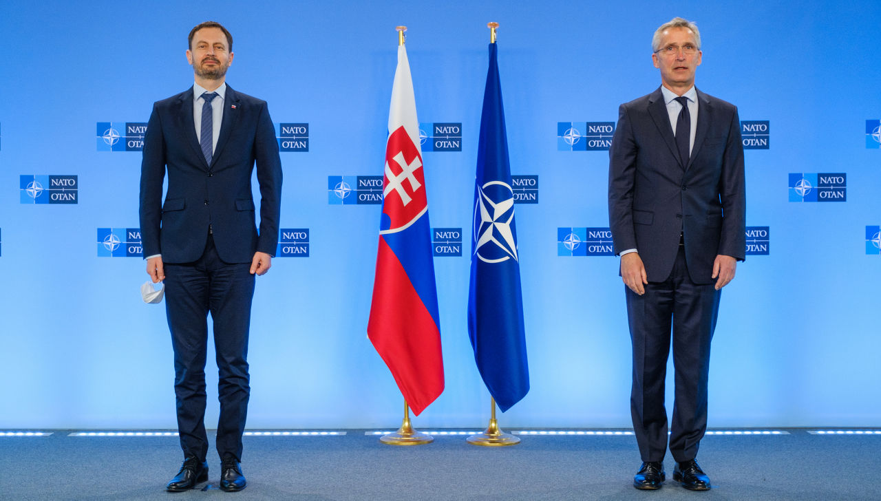 Secretary General welcomes Prime Minister of Slovakia to NATO ...