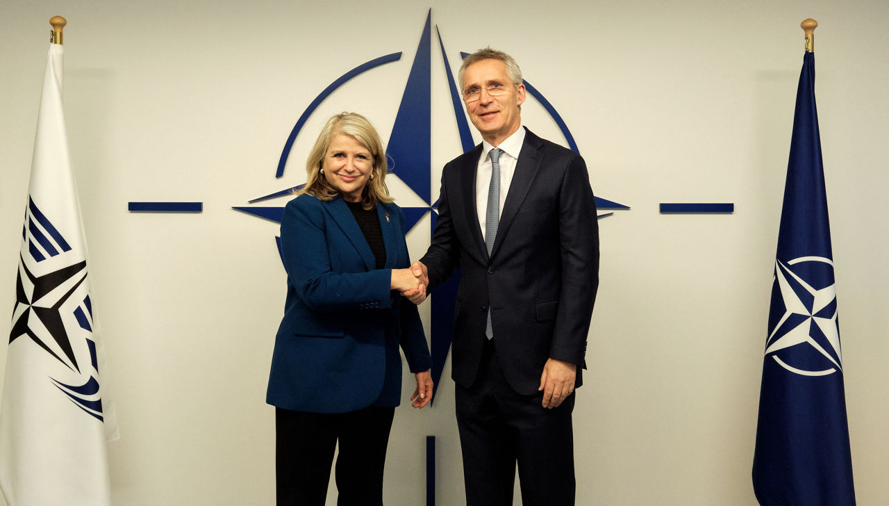 Secretary General meets with President of NATO Parliamentary Assembly