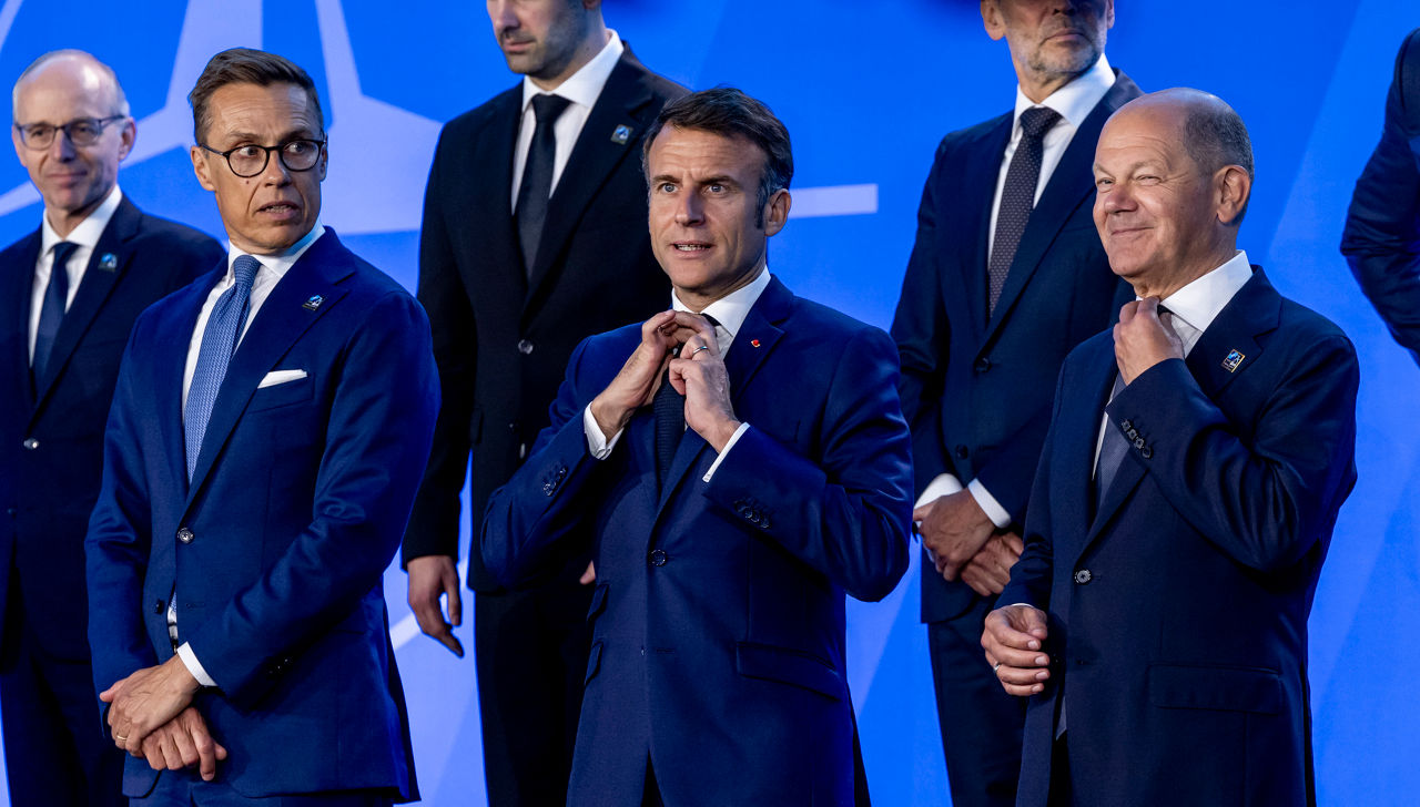 Left to right: President Alexander Stubb (Finland) with President Emmanuel Macron (France) and Chancellor Olaf Scholz (Germany)