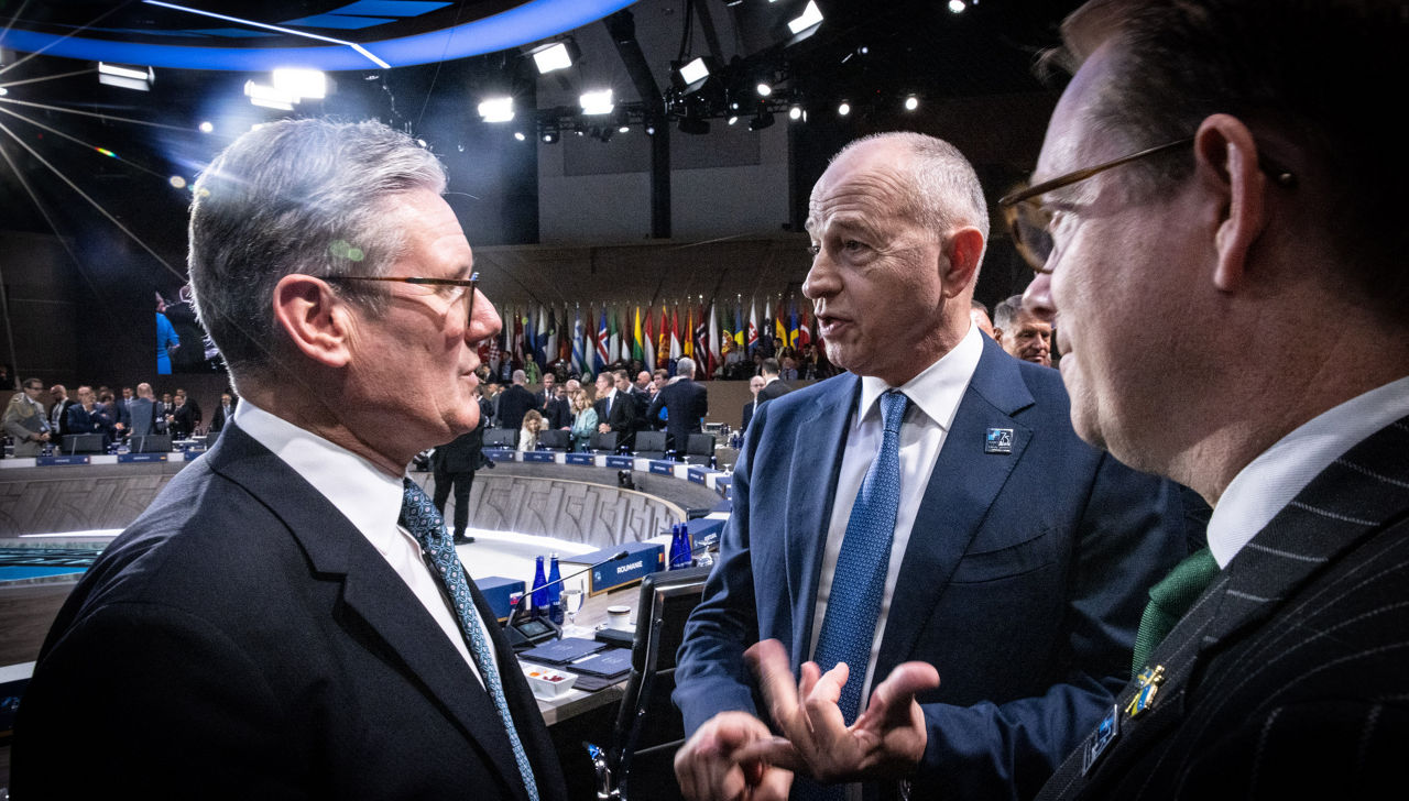 Left to right: Keir Starmer (UK Prime Minister) with NATO Deputy Secretary General Mircea Geoană
