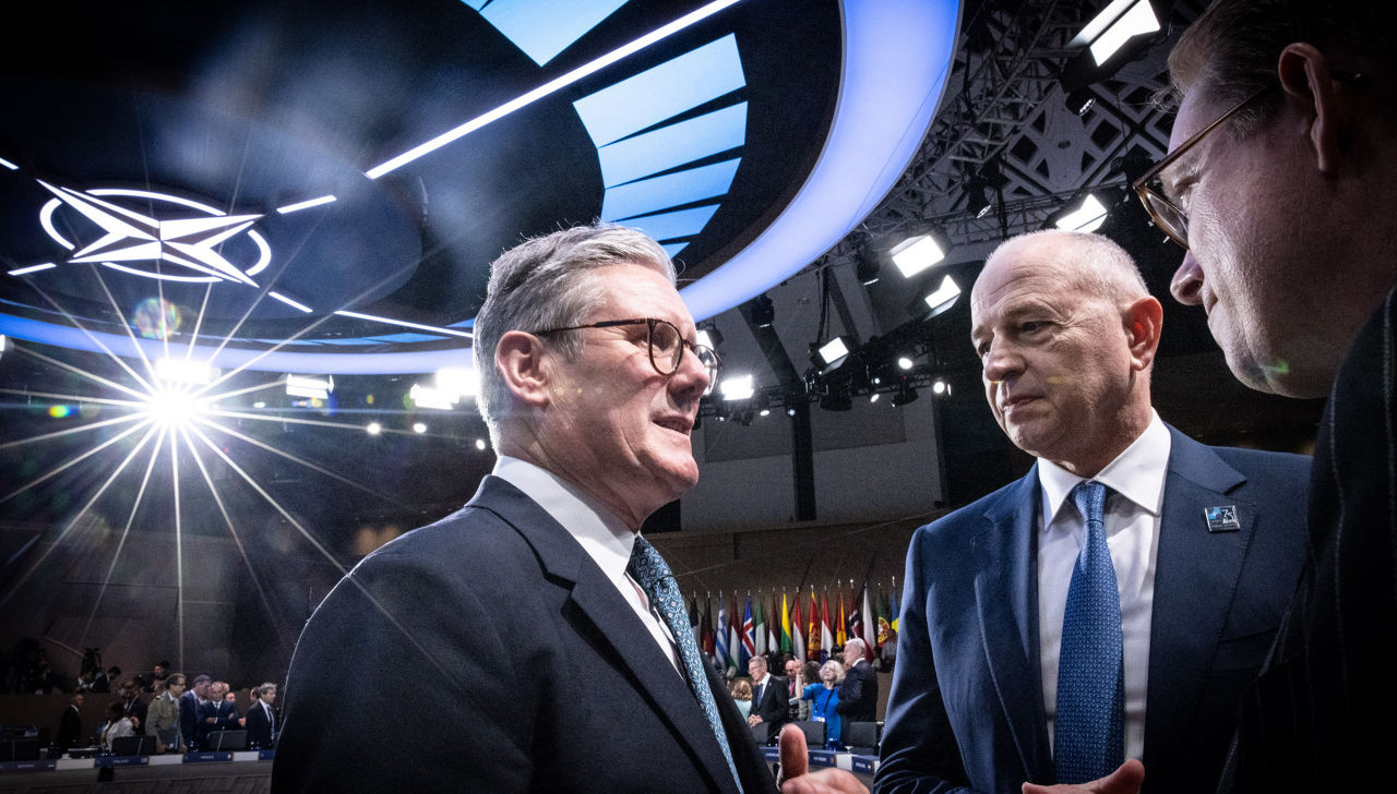 Left to right: Keir Starmer (UK Prime Minister) with NATO Deputy Secretary General Mircea Geoană