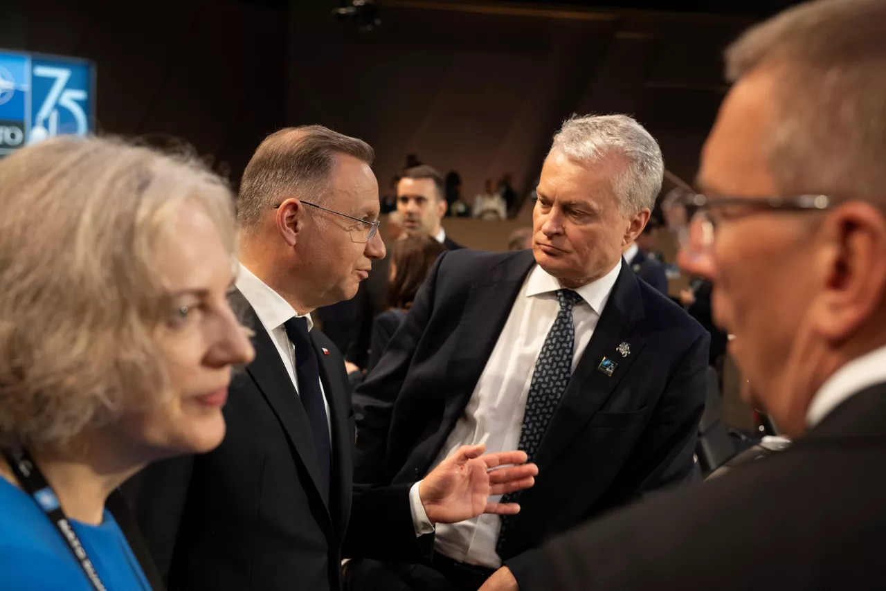 Left to right: President Andrzej Duda (Poland) with President Gitanas Nausėda (Lithuania)