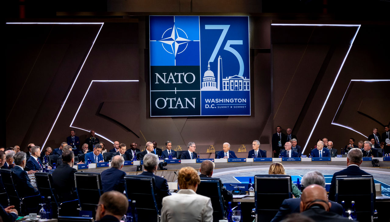 General view of the meeting