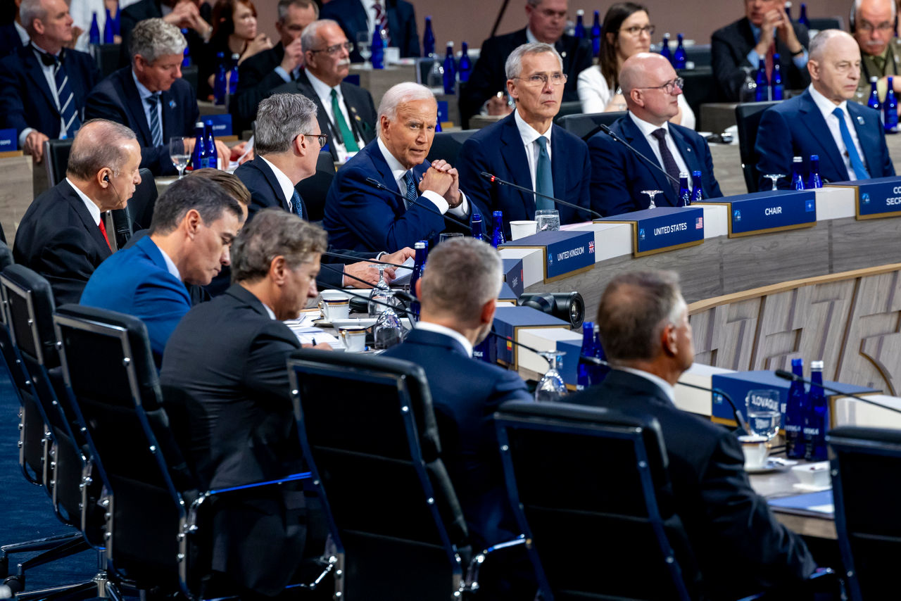 General view of the meeting