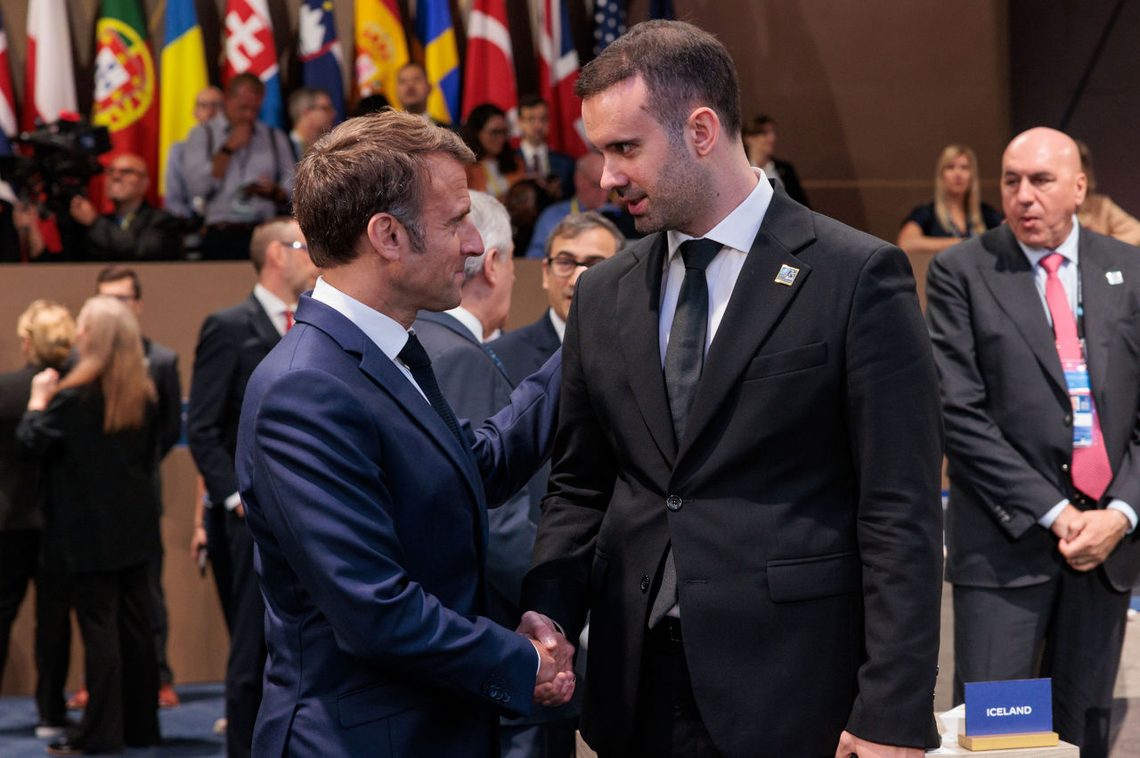 Left to right: President Emmanuel Macron (France) shaking hands with Milojko Spajić (Prime Minister of Montenegro)
