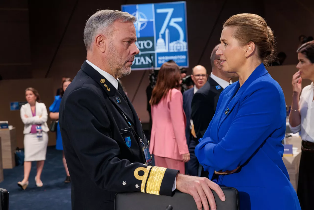 Left to right: Admiral Rob Bauer (Chair NATO Military Committee) talking with Mette Frederiksen (Prime Minister of Denmark)