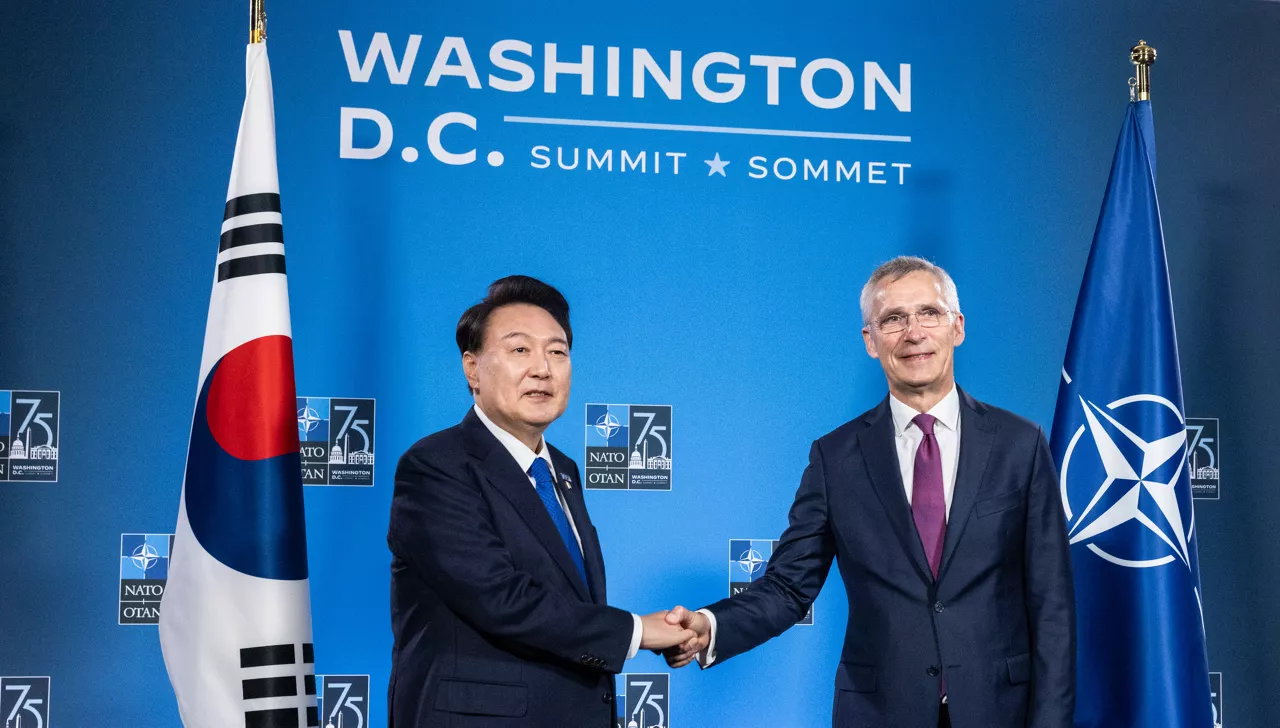 NATO Secretary General Jens Stoltenberg and Yoon Suk Yeol (President, Republic of Korea)